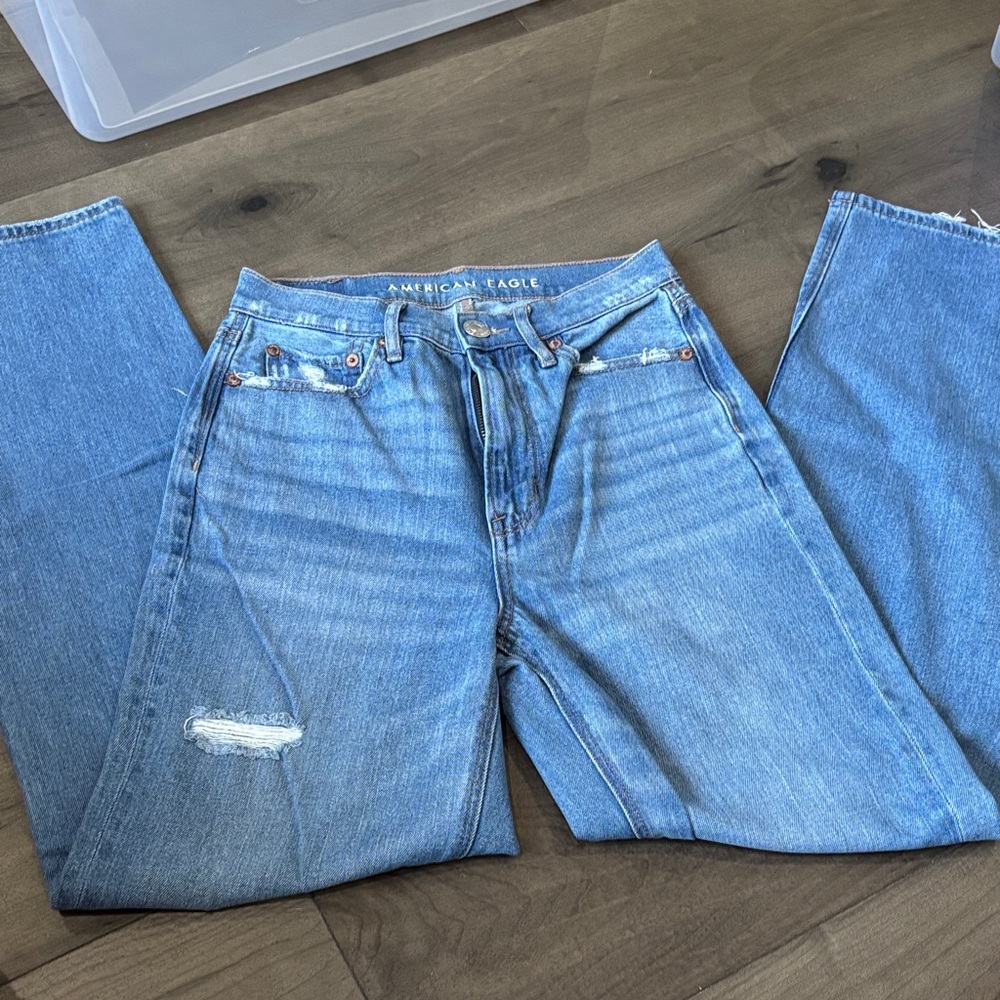 American Eagle Outfitters Distressed Light Blue Jeans